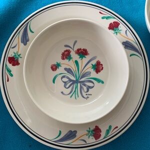 Lenox Poppies On Blue Melamine set